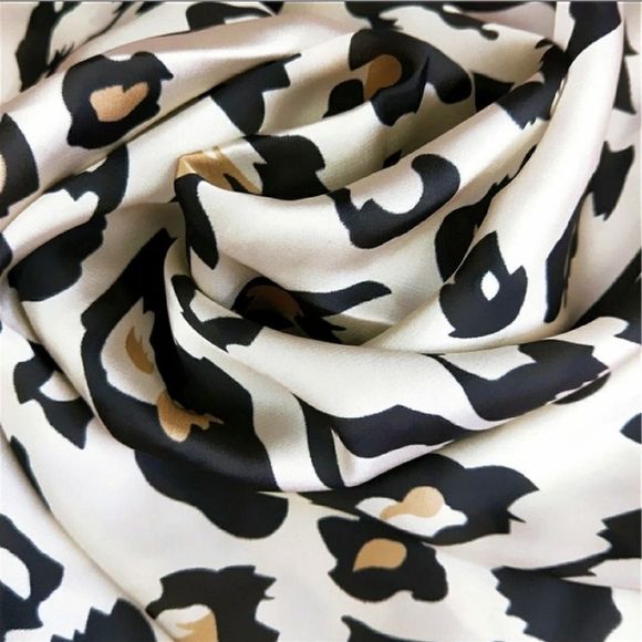 Unique silk scarf - Picture 5 of 5